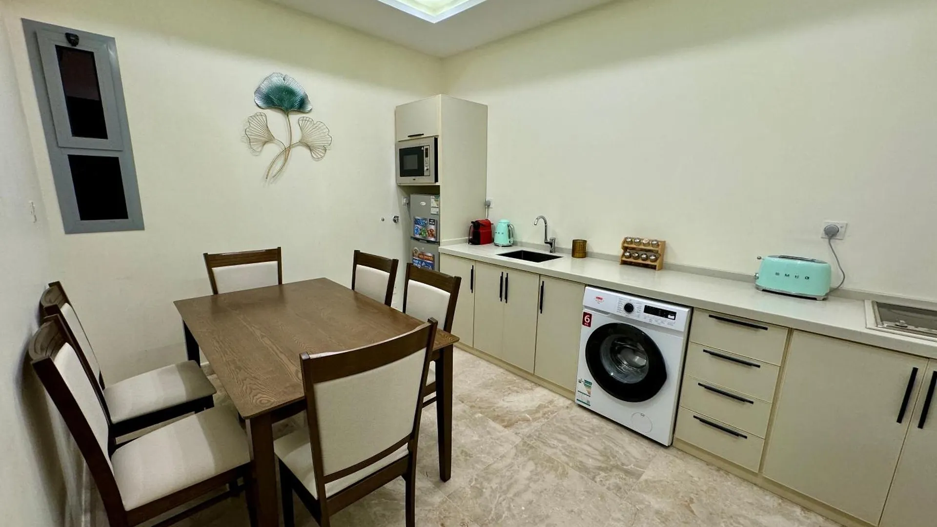3Br 5Bed Luxury Apartment location